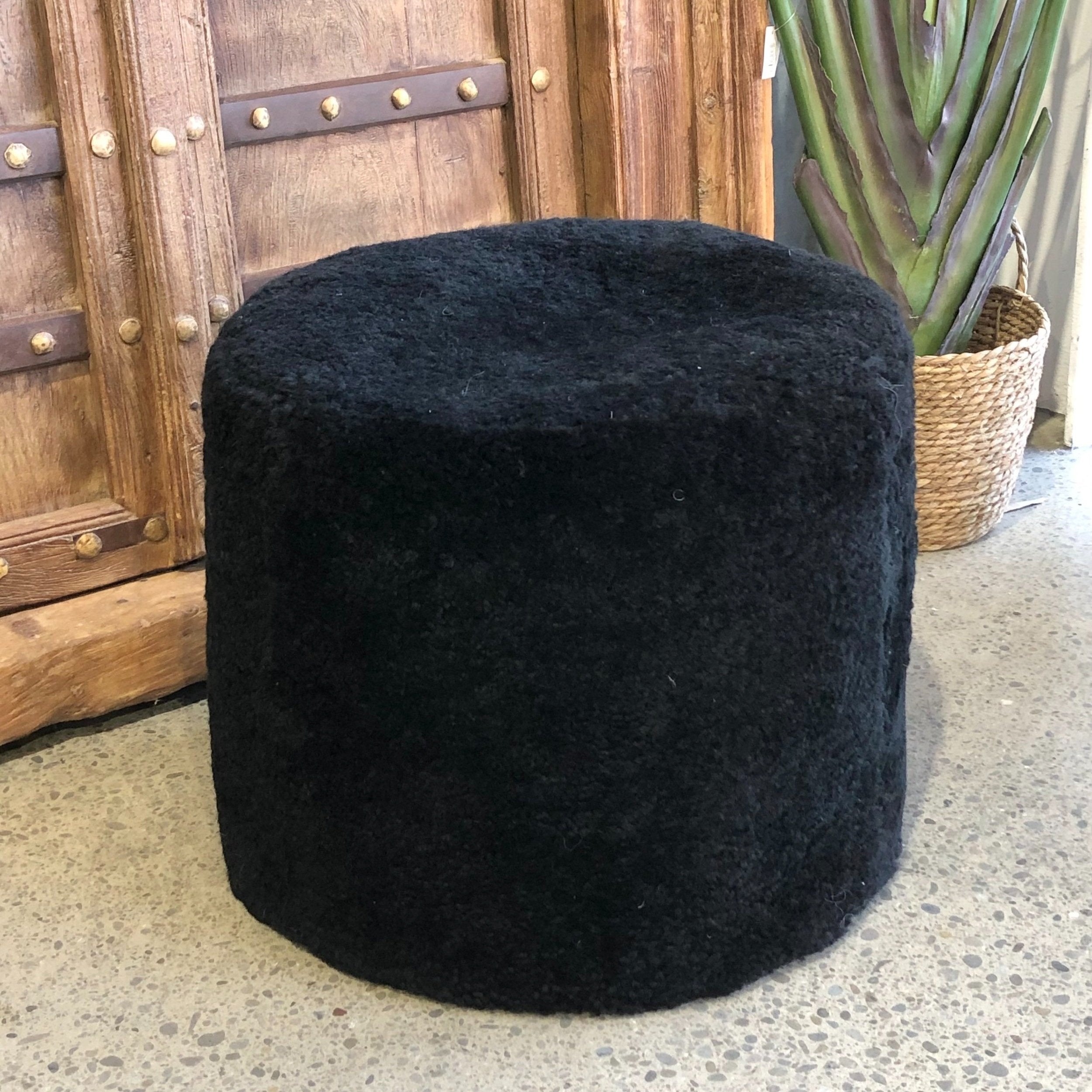 Round ottoman black sales